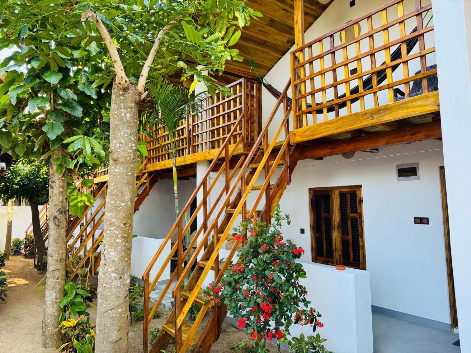 Beach Wave Hotel Аругам Экстерьер фото